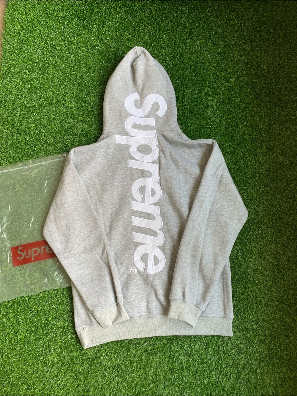 Supreme Gray Hoodie - M